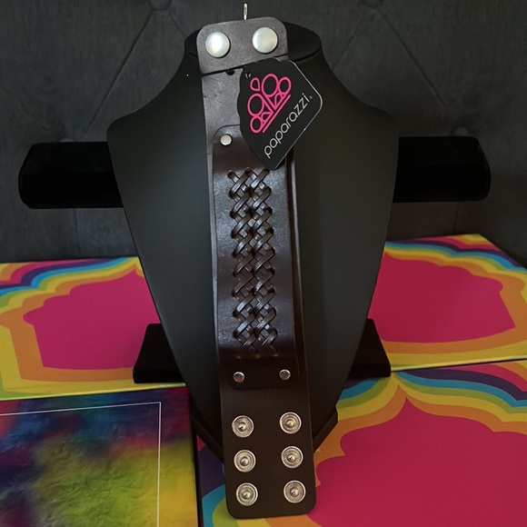 Paparazzi Hot On The Trail Brown Urban Bracelet, Unisex - Picture 1 of 3